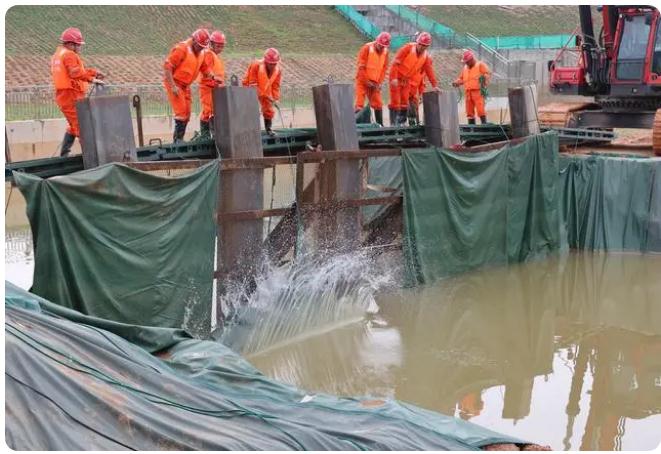 全力防汛備汛！廣東這場防洪搶險(xiǎn)實(shí)戰(zhàn)演練&ldquo;動(dòng)真格&rdquo;