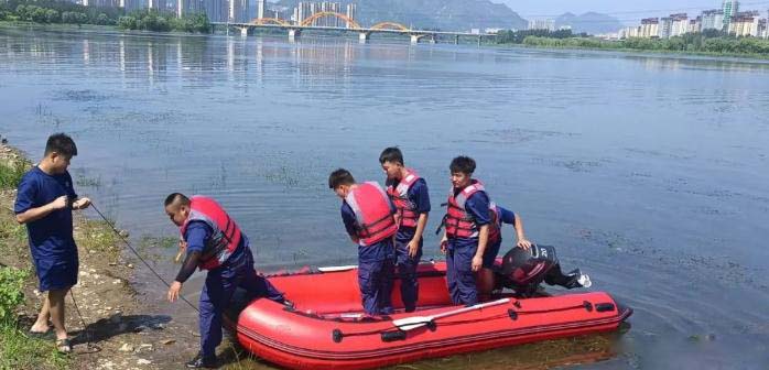 補短板強弱項，提技能礪精兵，縣應(yīng)急管理局開展水上救援訓練